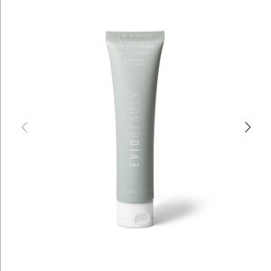 EVIO Beauty Pore-Perfect Primer $23 1oz